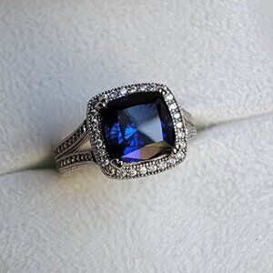 LaFonn Sapphire Ring With Diamond Halo